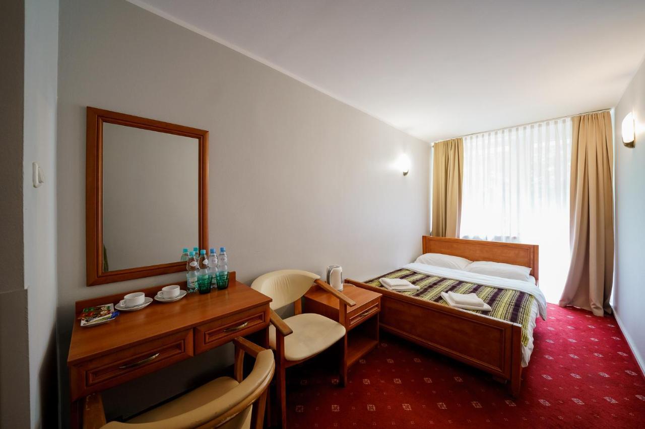 Promenada Zegrze Hotel Bialobrzegi  Exterior photo